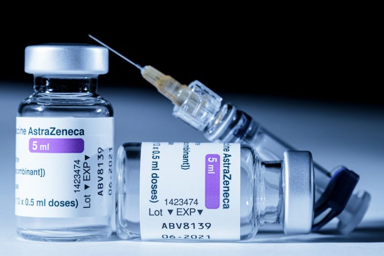 EMA: Astrazeneku ne davati starijima od 60 godina