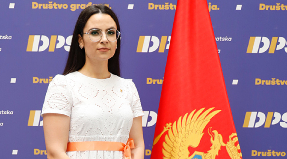 DPS Nikšić: Ponosni na našu Sonju, sigurni smo da će uspješno predvoditi Savjet mladih
