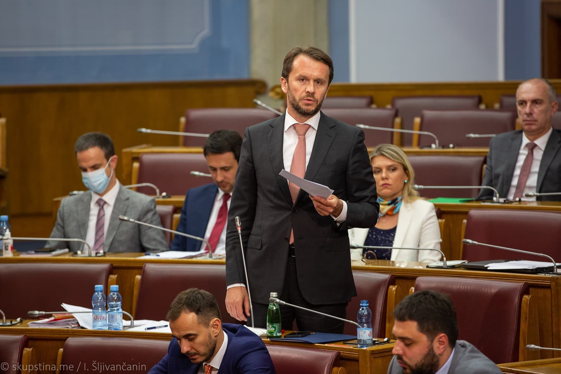 Konjević: Ima da nam se školstvo vrijednosno nadahne pravih evropskih vrlina, bravo URA i Demokrate