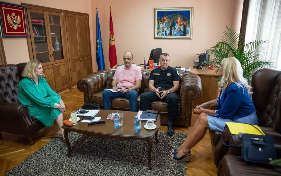 Kopresjednice Ženskog kluba o olakšavajućim okolnostima za djecu datu na starateljstvo jednom roditelju