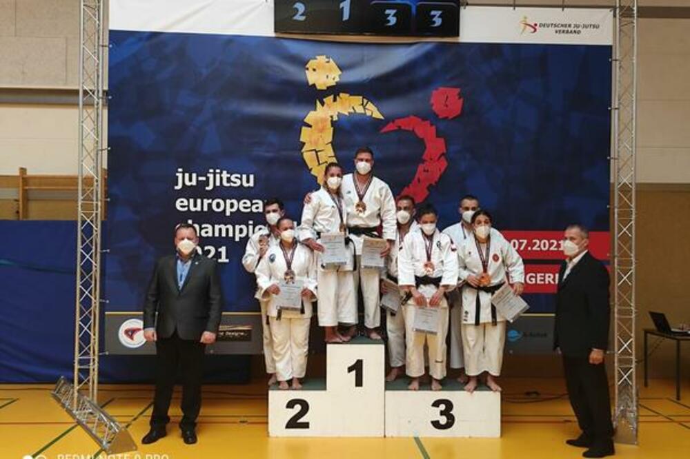 Lalošević čestitao džiu-džicu reprezenaciji ne medaljama