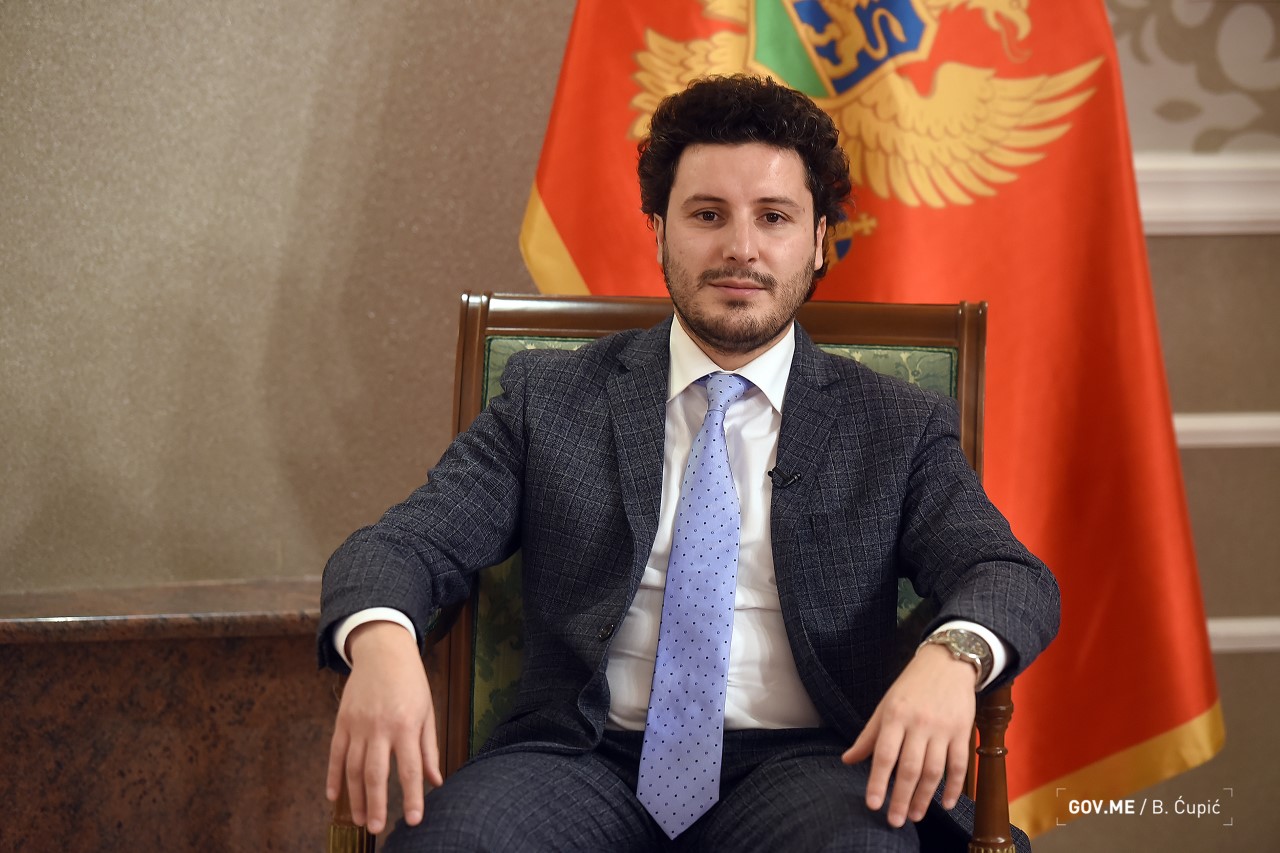 Abazović: Usvojili smo Odluku o zabrani skladištenja duvanskih proizvoda u okviru Slobodne zone Luke Bar