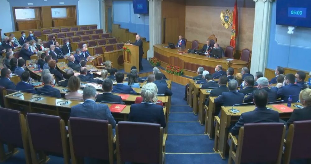 Poslanici se rijetko kažnjavaju za nedolično ponašanje