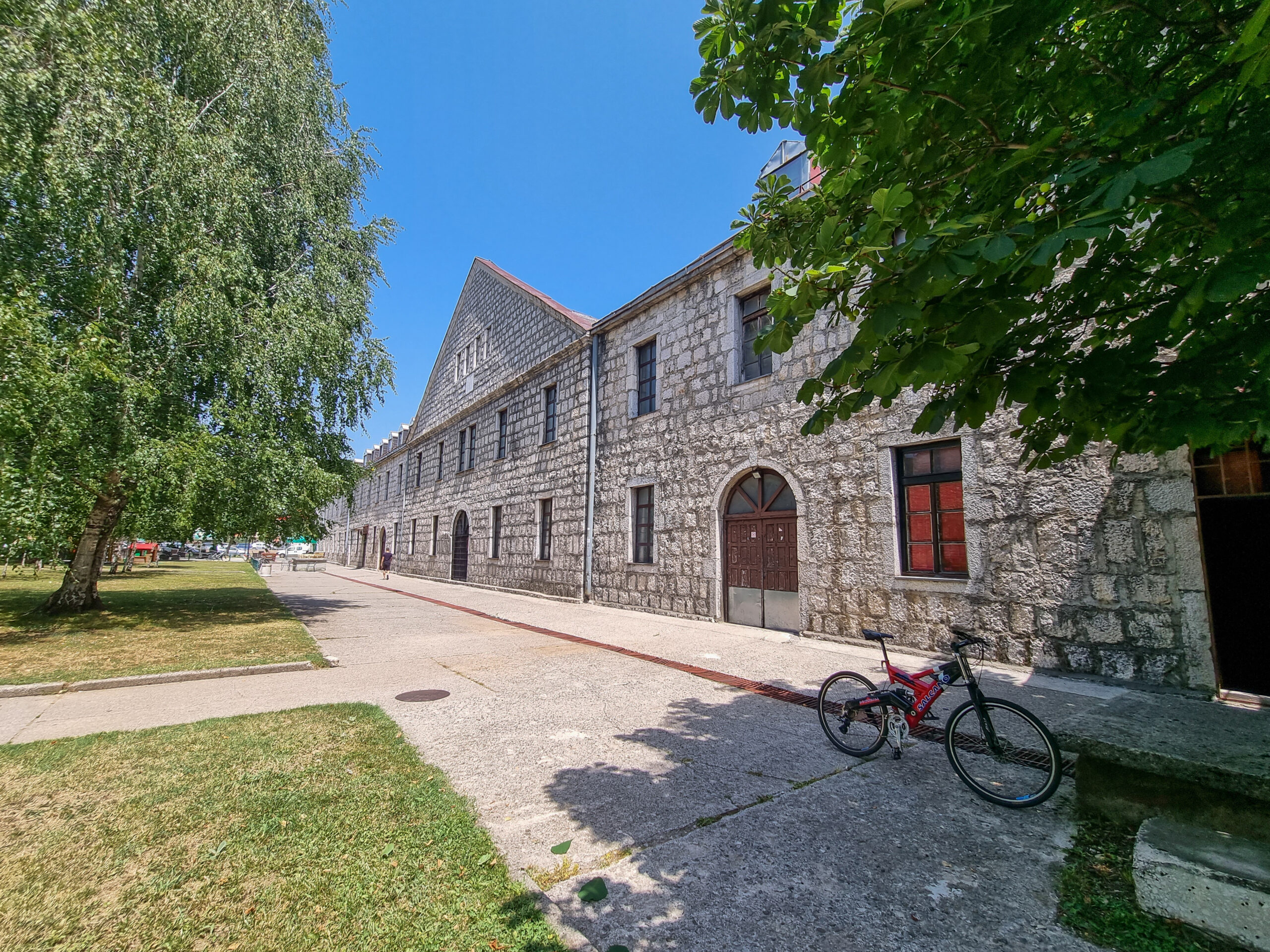 Prijestonica mijenja stolariju na zgradi bivšeg Vojnog stana