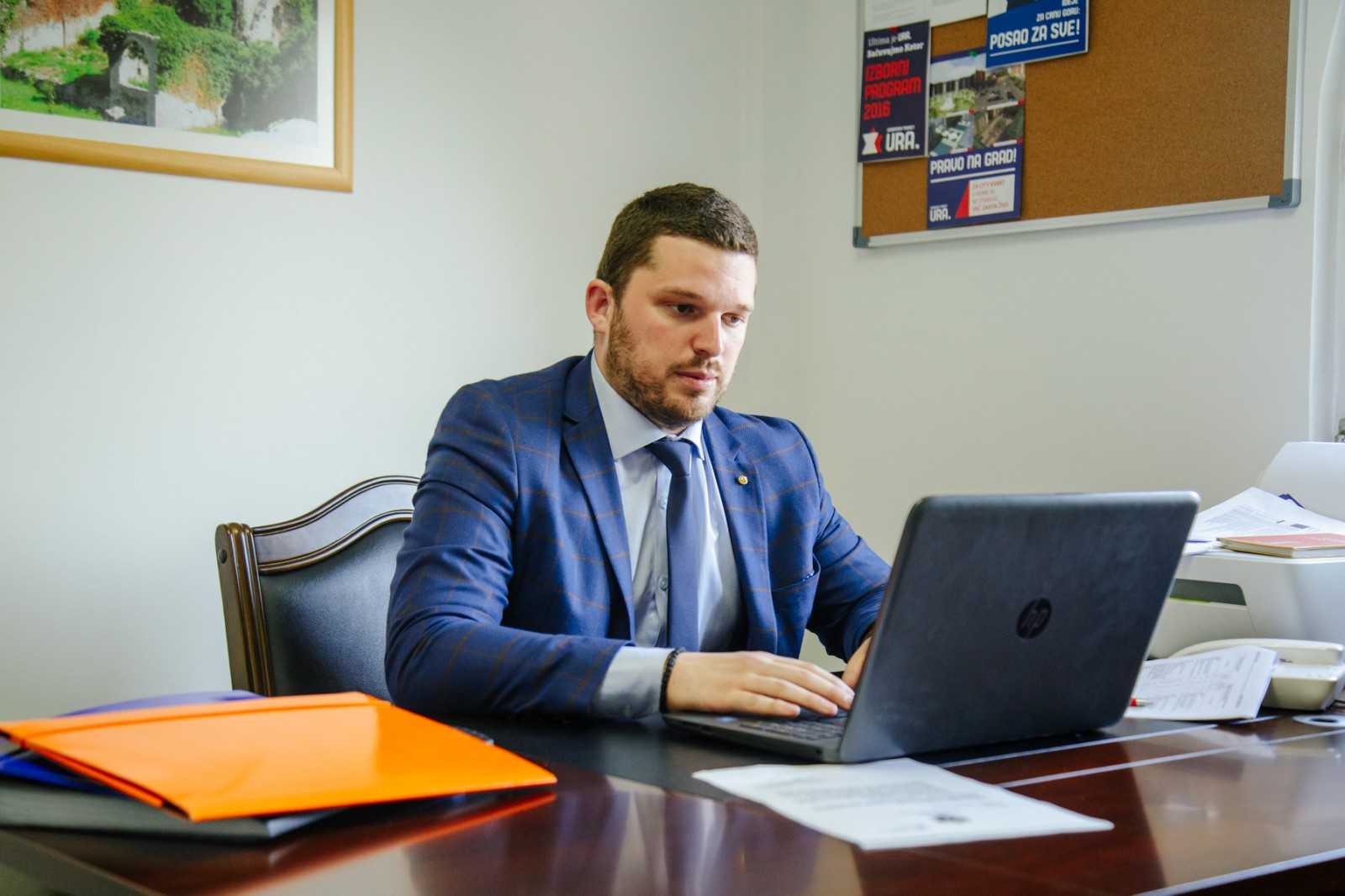 Mikić: Neophodno jednom rezolucijom osuditi sve zločine u Crnoj Gori