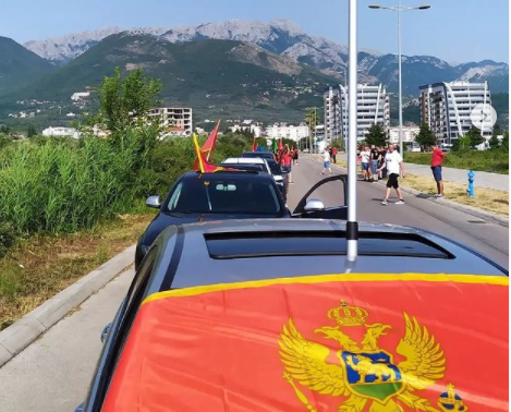 Počelo okupljanje u Baru: Traže ostavku ministarke prosvjete