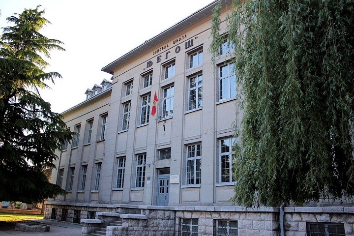 Razriješena direktorka škole na Cetinju: Posao sam obavljala profesionalno i časno, dobila podršku svih kolega