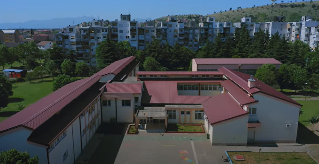 Večeras protest roditelja povodom smjene direktorice OŠ Oktoih