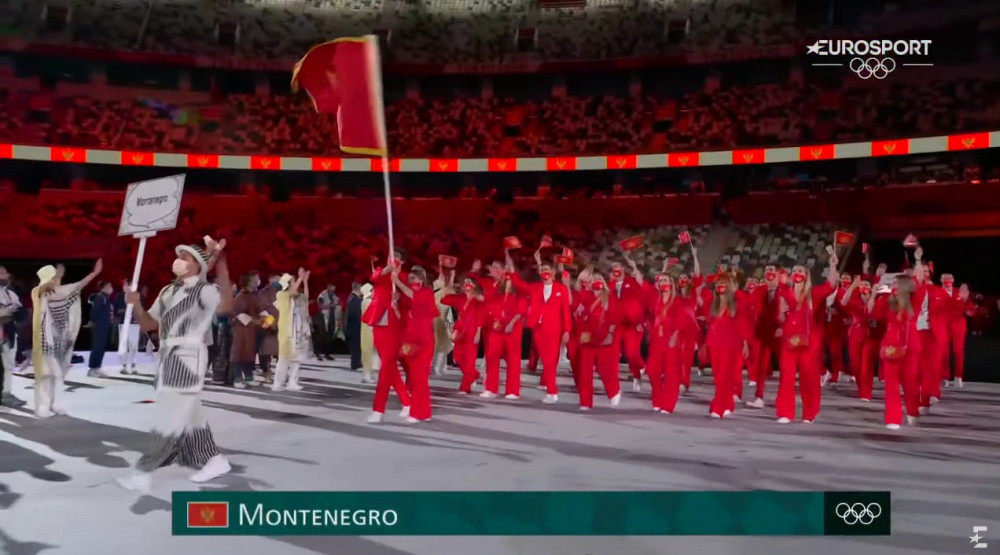 Uživo: Crnogorska delegacija prodefilovala Olimpijskim stadionom