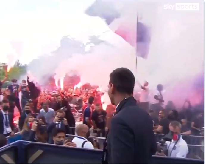 VIDEO: Doček za Mesija uz bakljadu i huk navijača