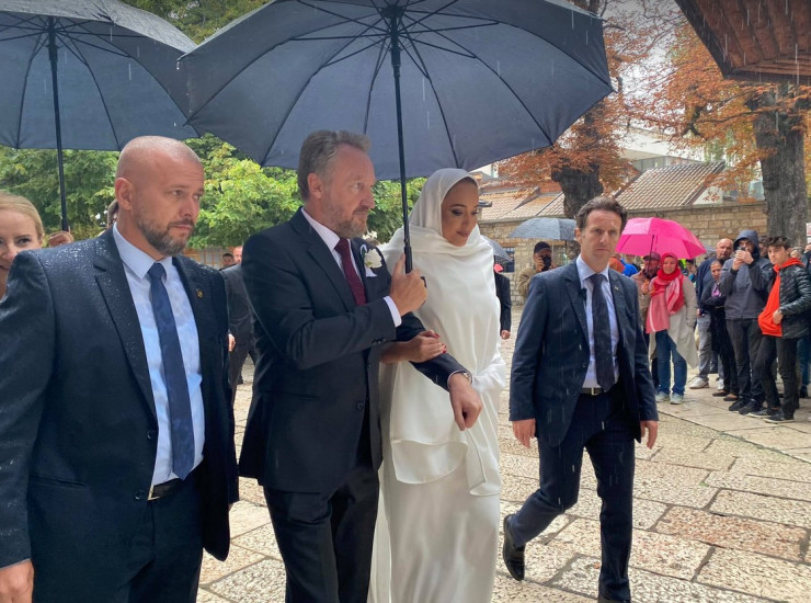 Ko je unuka Alije Izetbegovića? Na vjenčanju joj kum bio Erdogan, za SVADBU GODINE potrošeno preko POLA MILIONA EURA