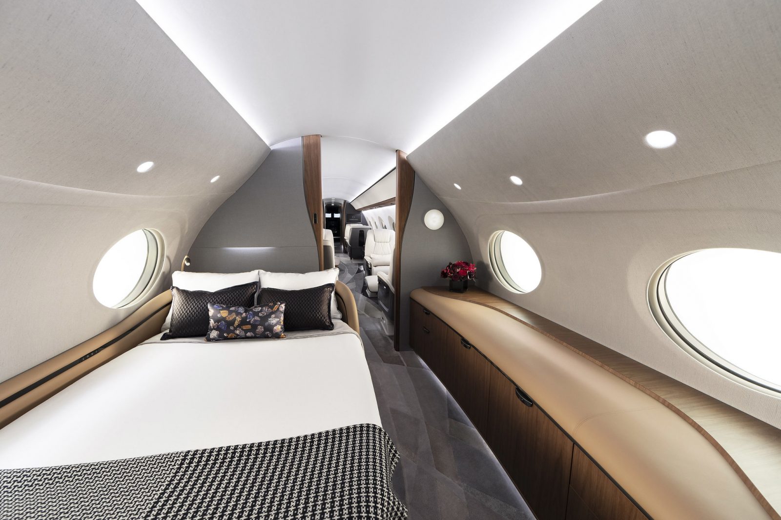 FOTO: QATAR AIRWAYS predstavio PRIVATNI AVION ZA MILIJARDERE, pokreću ga dva Rolls-Royce motora
