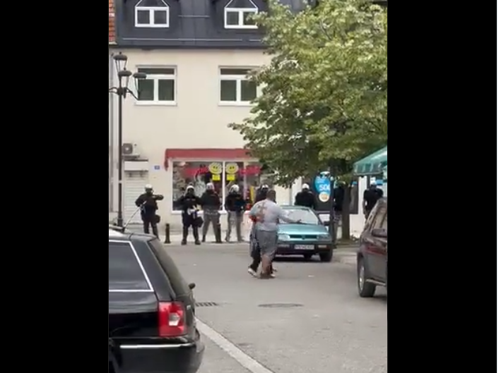(VIDEO) Nikšićanin se žalio: Policajac me je namjerno gađao šok bombama
