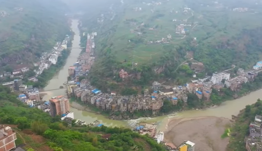 VIDEO: Upoznajte Janjin, najuži grad na svijetu