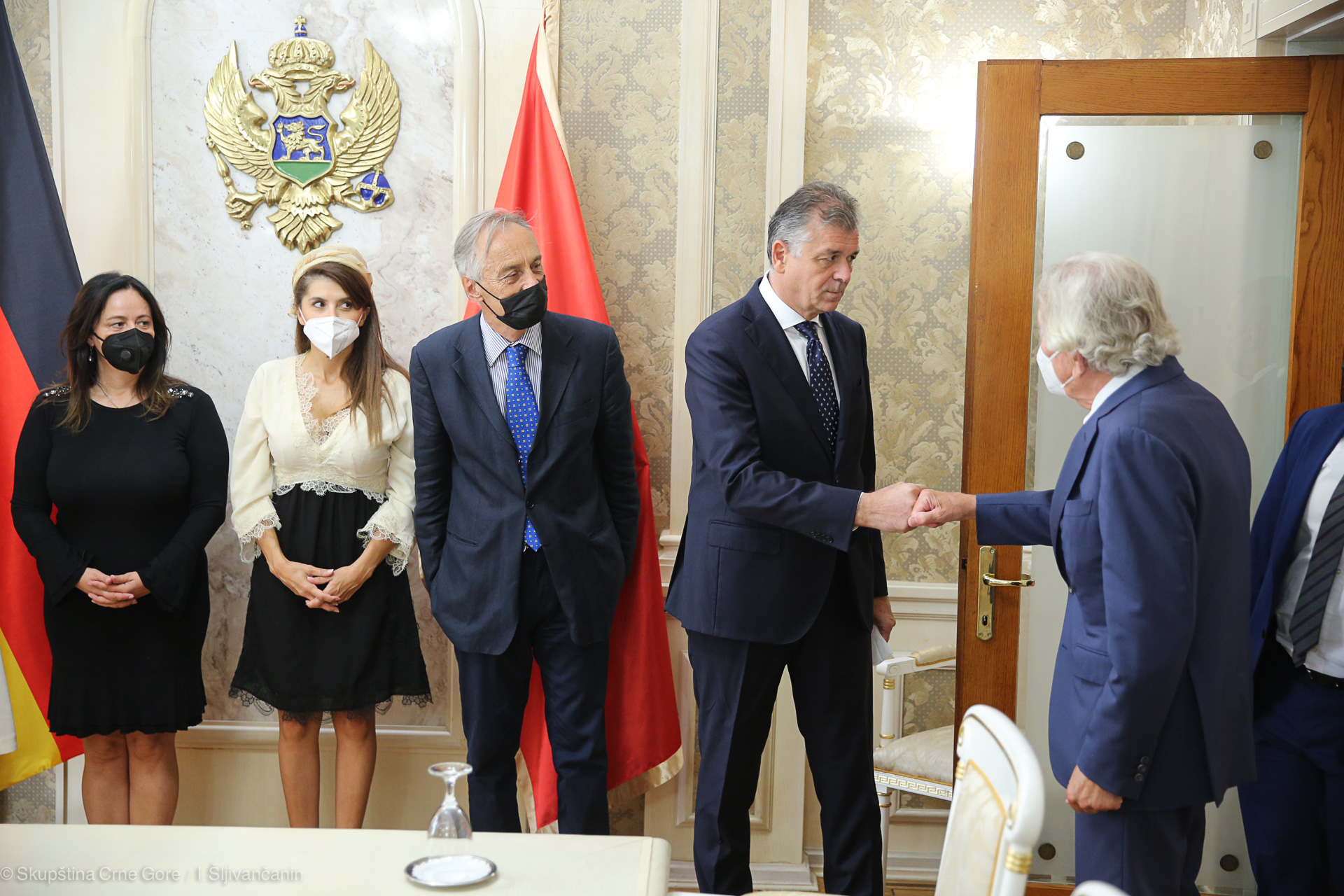 Njemački ministar u posjeti Skupštini: Težak period za CG, dijalog jedino rješenje