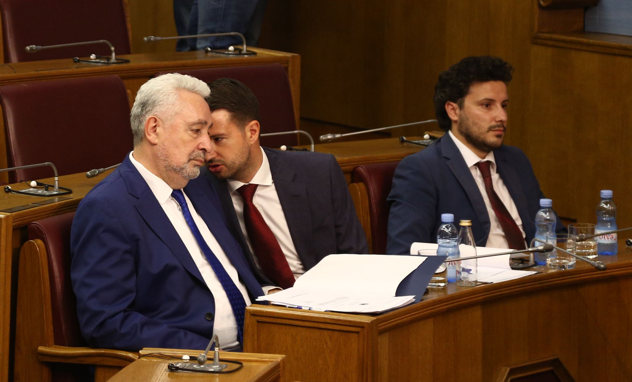 Krivokapić i Abazović da podnesu neopozive ostavke