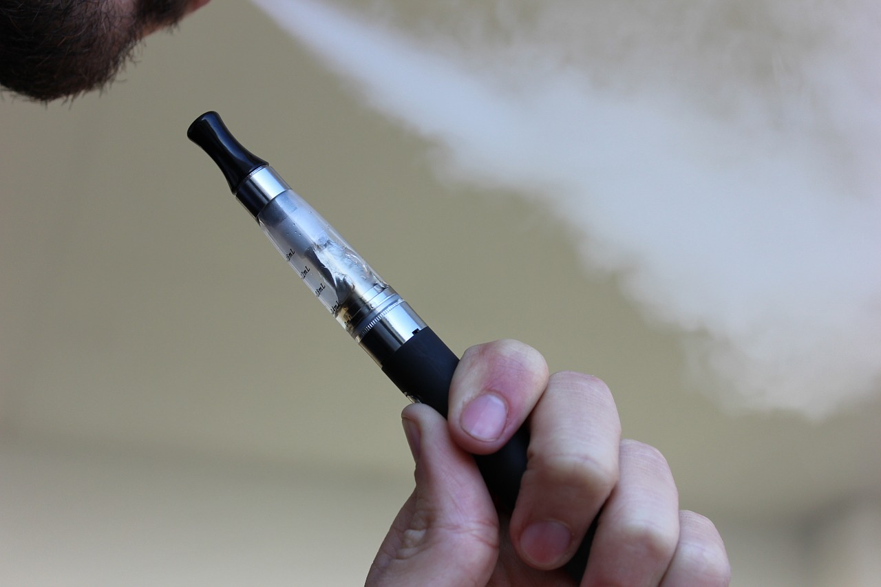 FDA odlaže konačnu odluku o e-cigaretama