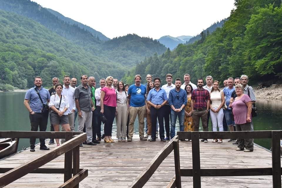 Klub poslanika Crno na bijelo uputio u skupštinsku proceduru predlog da se 20. septembar praznuje kao Dan ekološke države