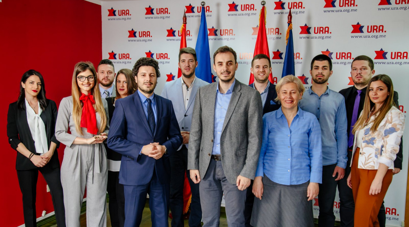URA Demokratama: Krili ste se u izolaciji, sad se krijete iza uvažene poslanice Popović