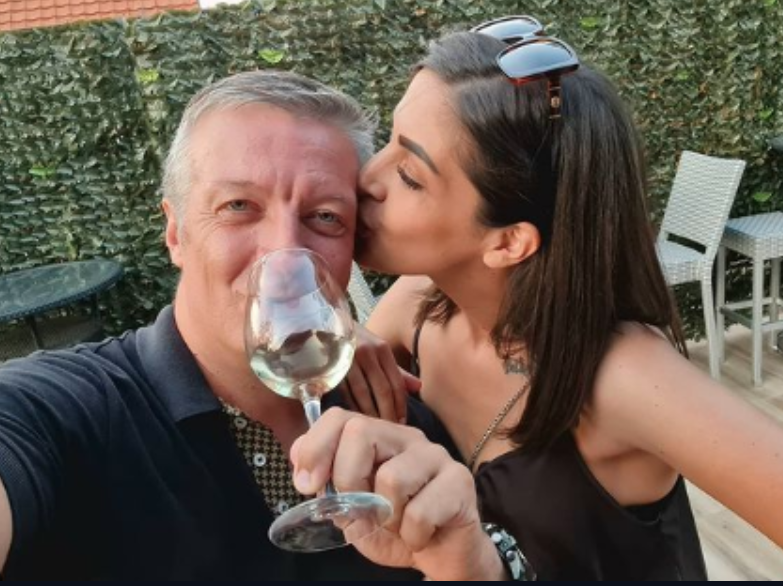 OVO je MAŠANOVA 13 GODINA MLAĐA DJEVOJKA! Zbog nje se voditelj razveo, a imaju i bebu!