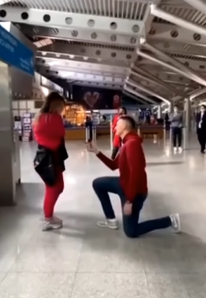VIDEO: Prosidba na aerodromu Podgorica je nešto najljepše što ćete vidjeti danas