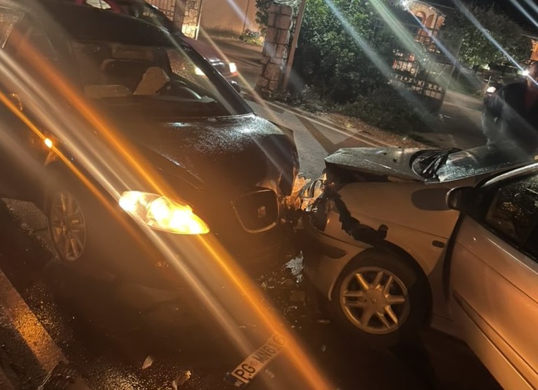 Poslanik Maksim Vučinić imao udes, oštećeno vozilo Skupštine