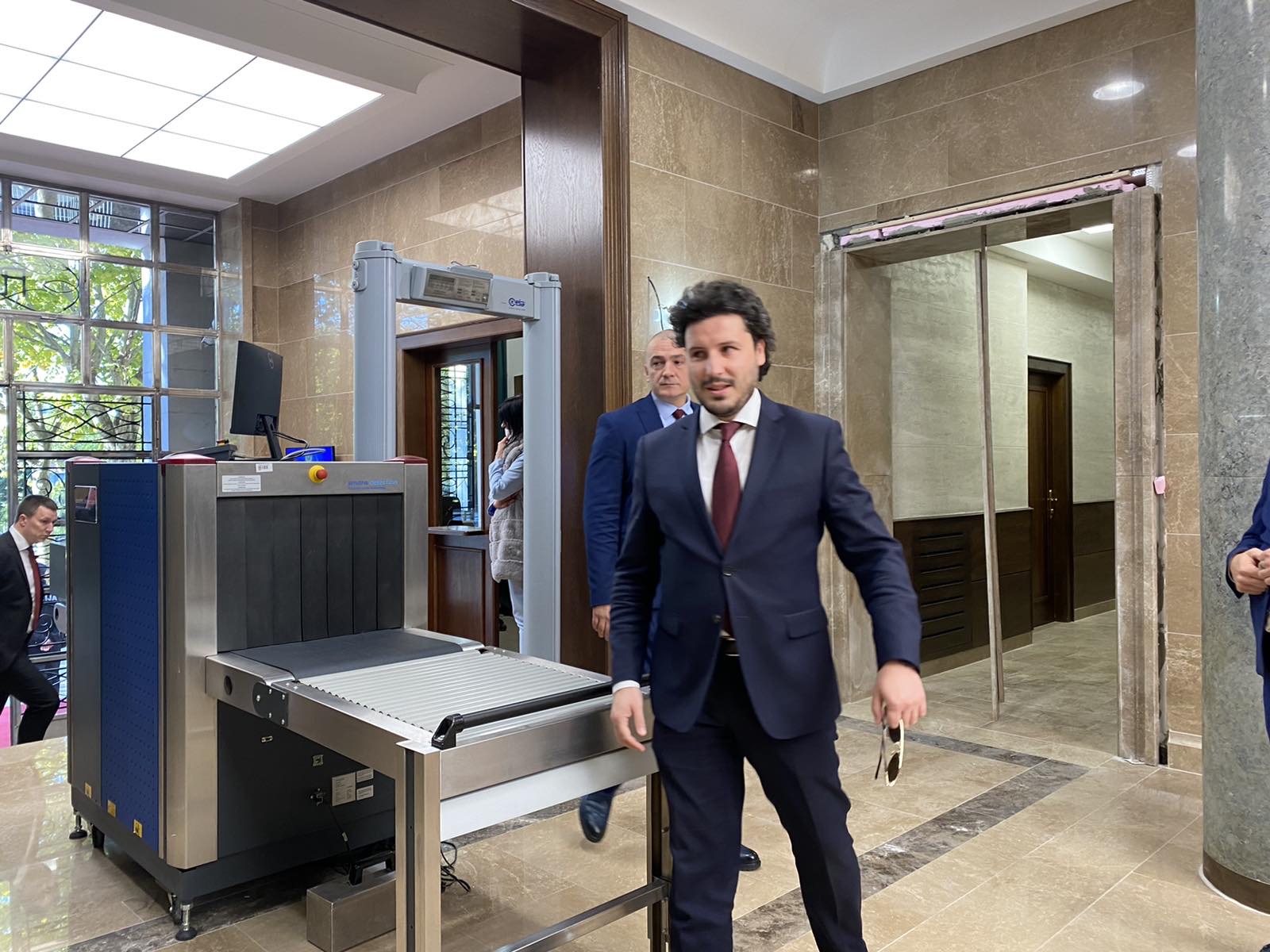 Završena saslušanja; Abazović: Nema razloga za veću paniku; Knežević: Ja sam zabrinut za bezbjednost u Crnoj Gori