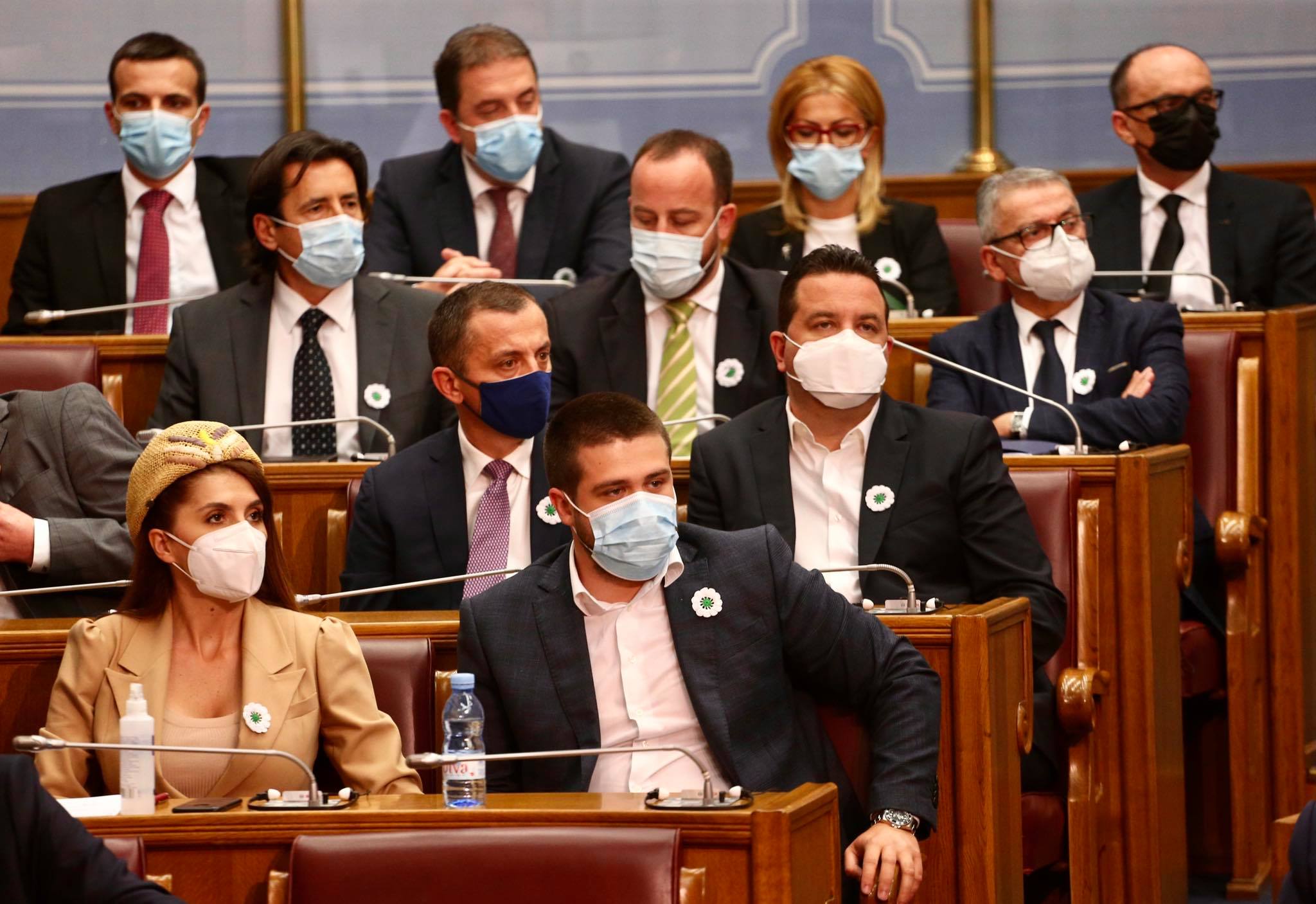 Poslanici DPS-a: Crna Gora ima svoju Pandorinu kutiju – vodi ka padu najgore vlade u istoriji; Informerska režija marionetske vlasti; Zalećeli su se u sunovrat