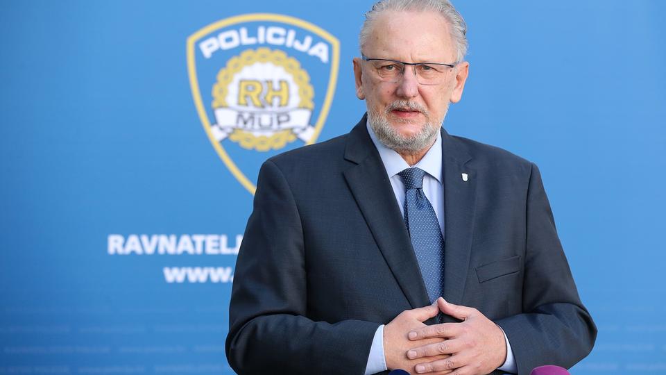 Božinović potvrdio da su hrvatski policajci tukli migrante i tjerali ih u BiH