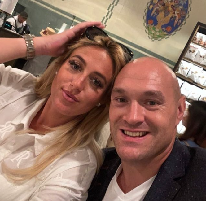 Tajson Fjuri je bio na korak od SMRTI, supruga mu je pomogla da se promijeni, ovo je NJIHOVA PRIČA