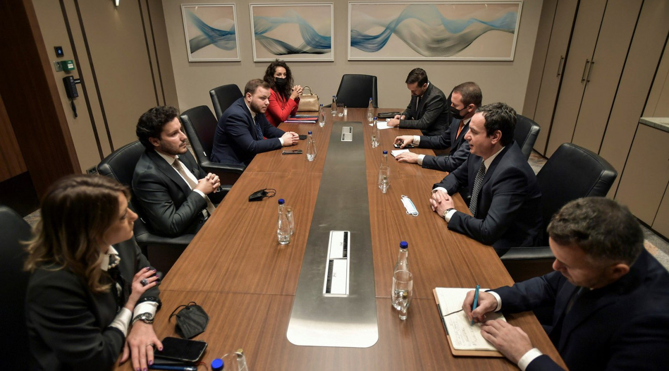 Sastali se Kurti i Abazović, razgovarali o reformama i integraciji u EU