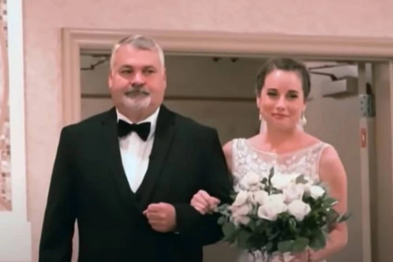 Srceparajući momenti – Mladu do oltara dopratio otac djevojke čiji su joj organi spasili život