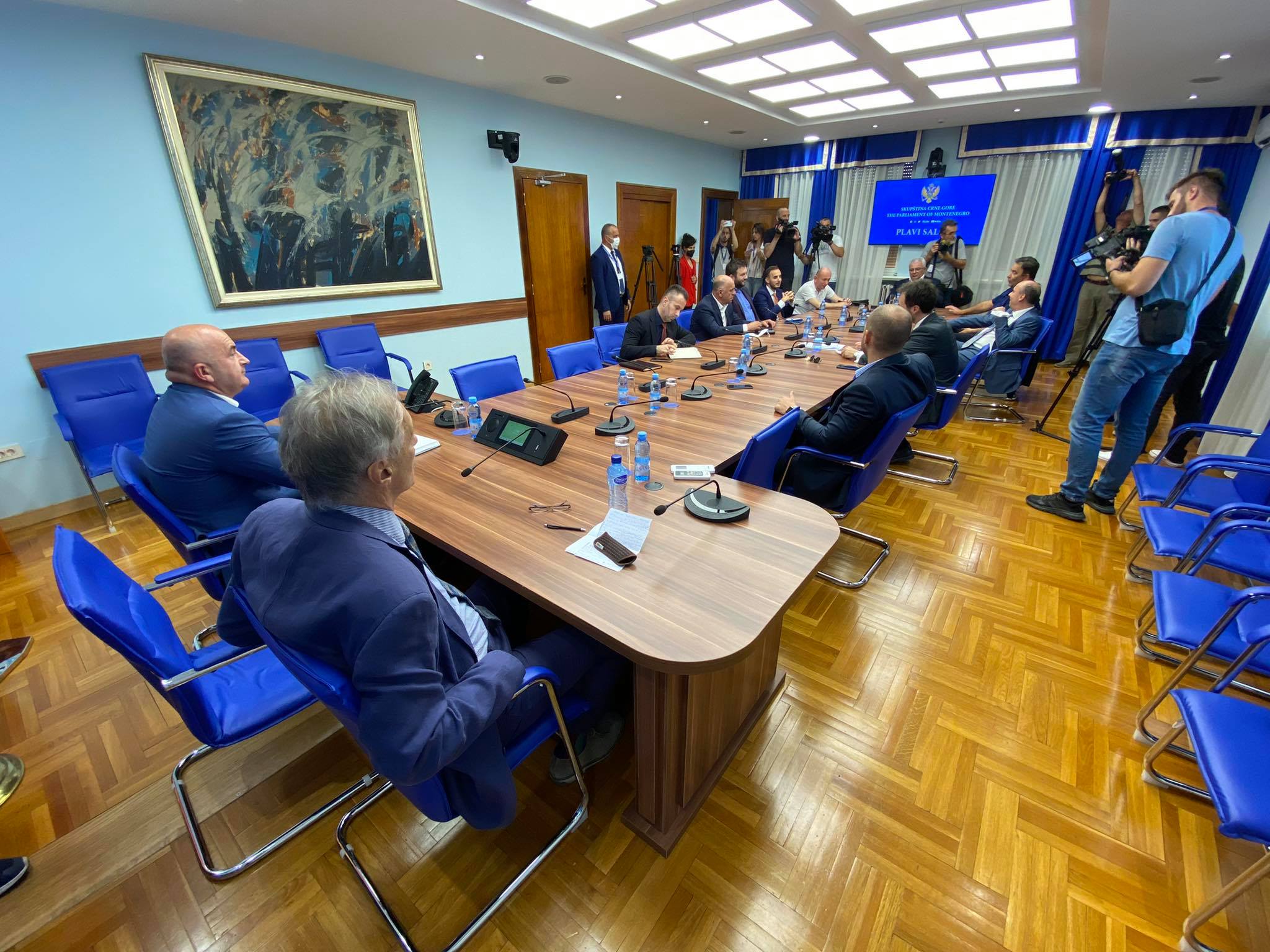 U pregovorima o rekonstrukciji Vlade zaboravljeni interesi građana