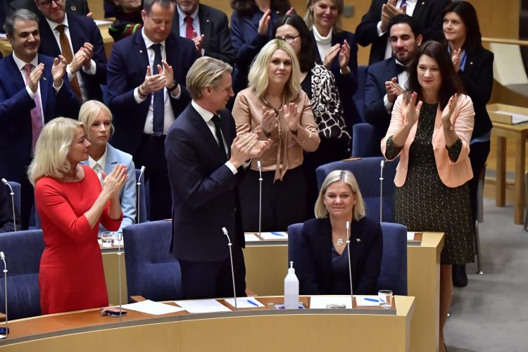 Magdalena Anderson za manje od sedam dana ponovo izabrana za švedsku premijerku