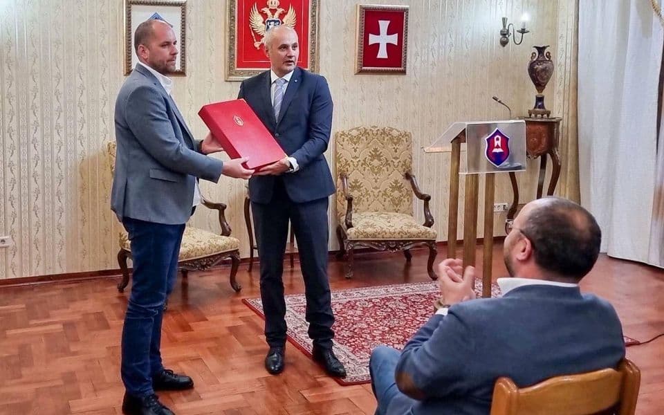 Kašćelan uručio Šćepoviću nagradu Aleksandar Leso Ivanović
