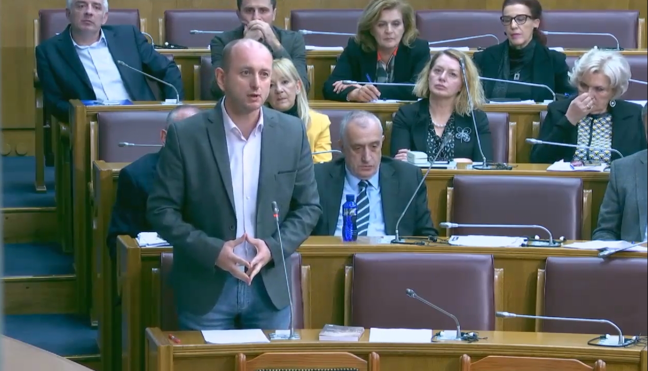 Knežević: DF u ponedjeljak nudi posljednju ponudu za izlazak iz krize, Abazović želi da bude premijer