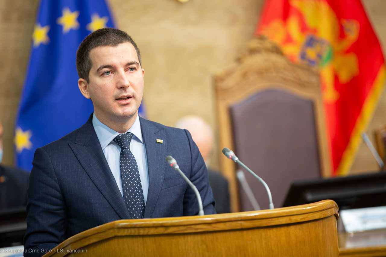 Bečić: Nesalomivim karakterom, srčanošću ispisuju najsvjetlije stranice crnogorskog rukometa