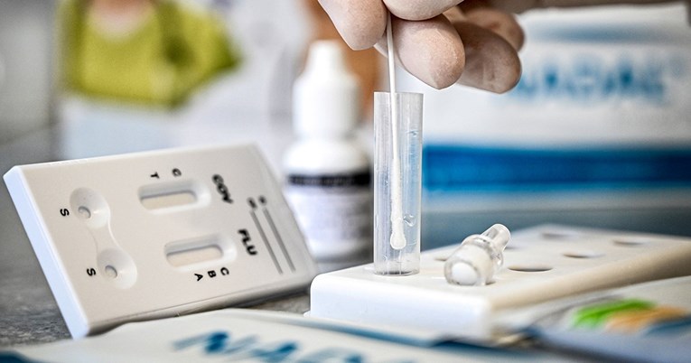 Negativan kućni test ne znači da nemate omikron
