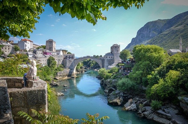 Obrušio se zid u Mostaru, poginula jedna osoba