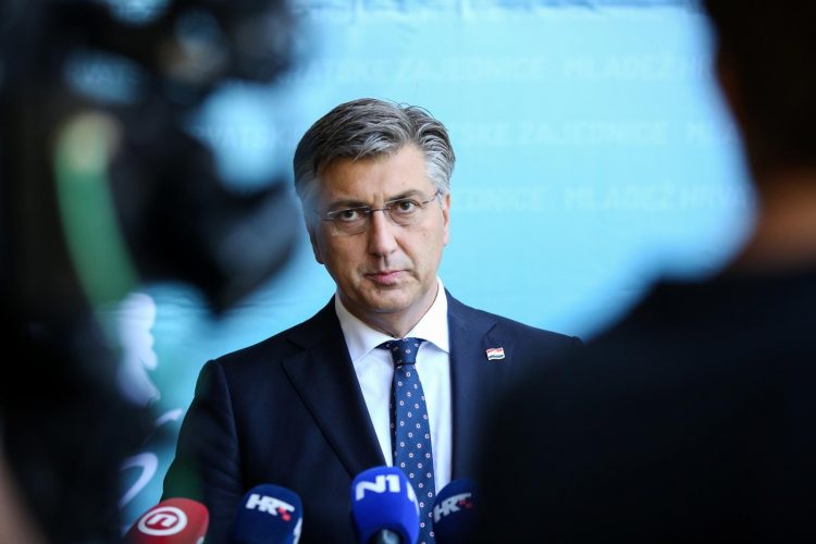 Plenković o Milanovićevoj izjavi: Kosovo nije anektirano