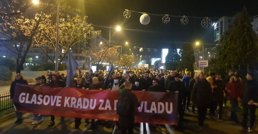 Završen protest ispred Skupštine protiv manjinske vlade