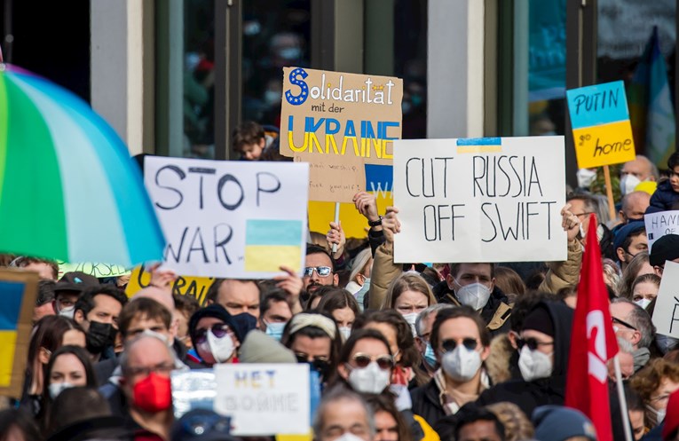 Šta je SWIFT?