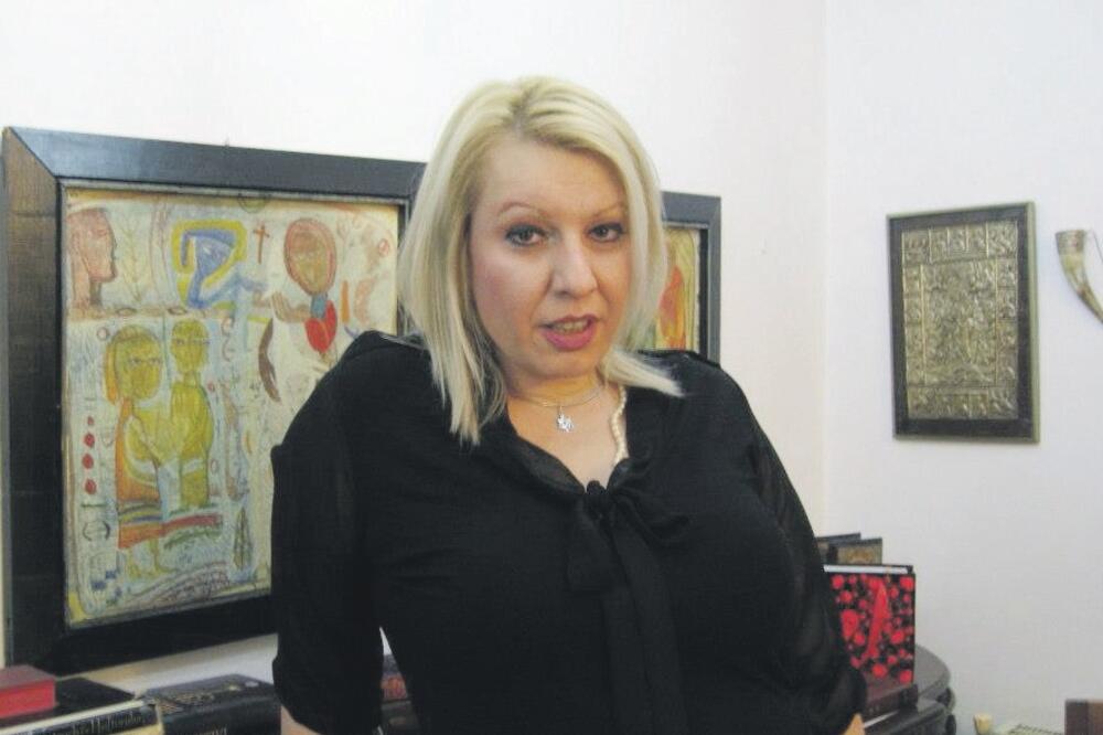 Lena Ruth Stefanović objavila novu zbirku poezije &#8220;Zovem se Ilan&#8221;