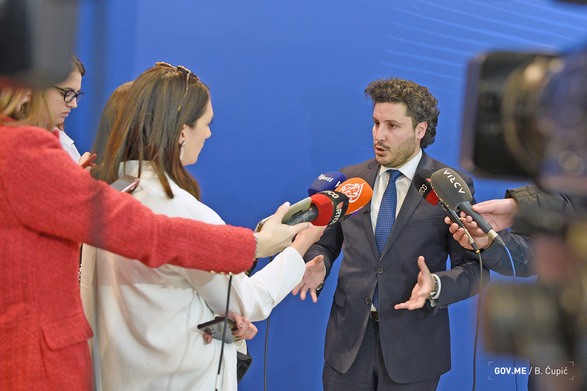 ČUDNE IGRE MANDATARA: Joković se potpisao na &#8220;krnji&#8221; sporazum iz kojeg je, pored Srebrenice, izbačeno donošenje odluka konsenzusom