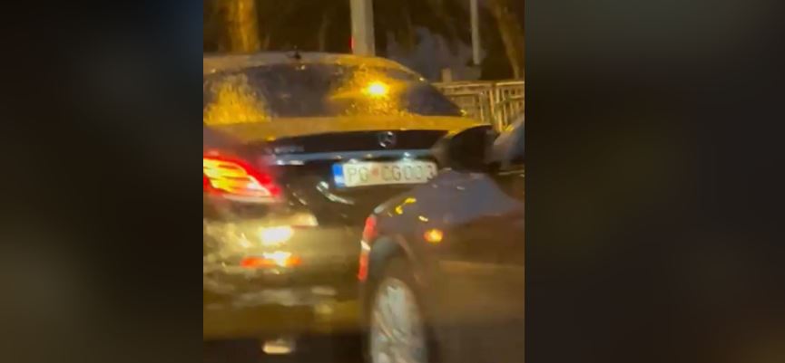 VIDEO: Sudar vozila iz Krivokapićeve pratnje u blizini Vlade