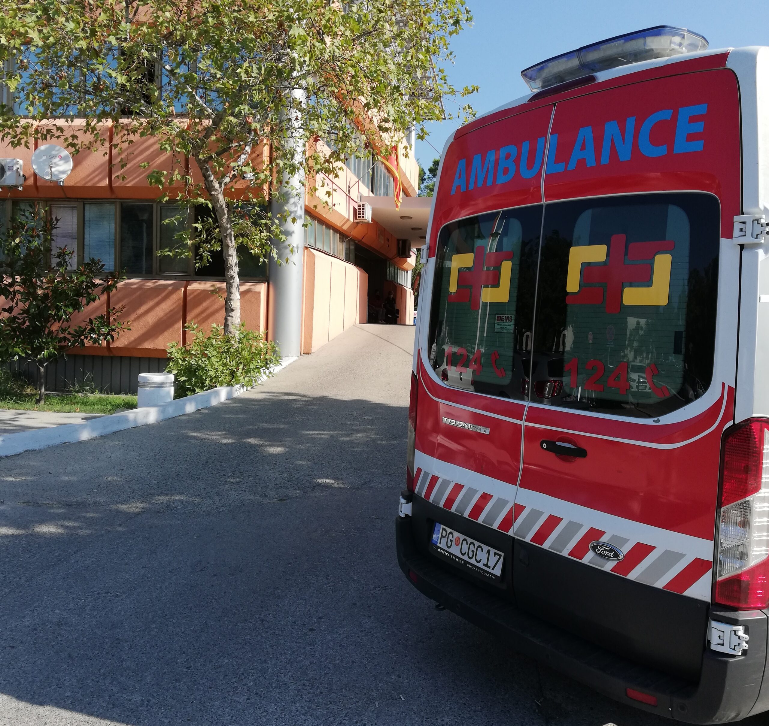 Berane: Radnik pao sa dizalice, u komi prevezen u KCCG