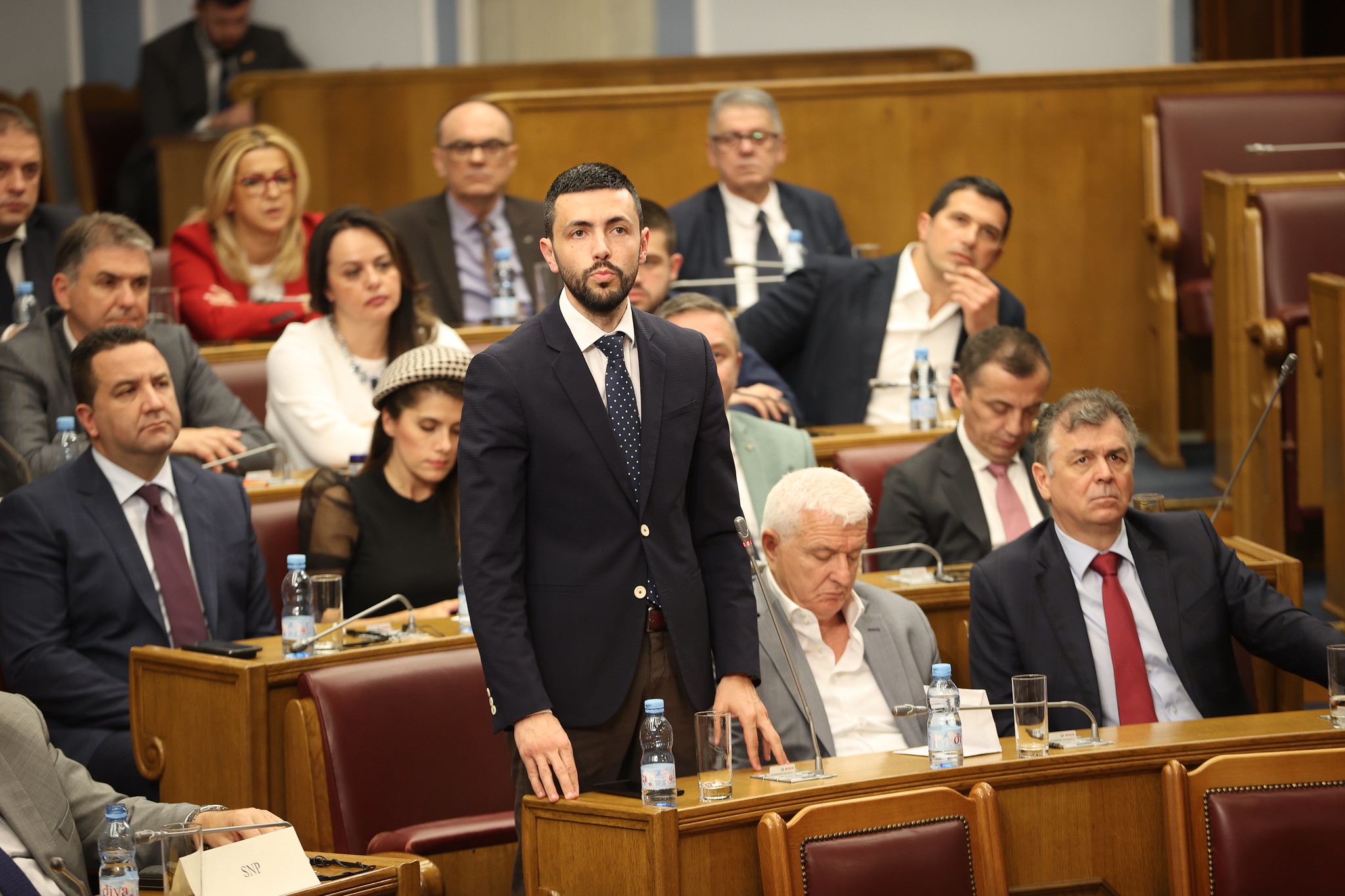 Živković pitao Abazovića: Da li ćete pozvati specijalnog tužioca da ispita rad menadžmenta kompanija koje su pretvorene u gubitaše?