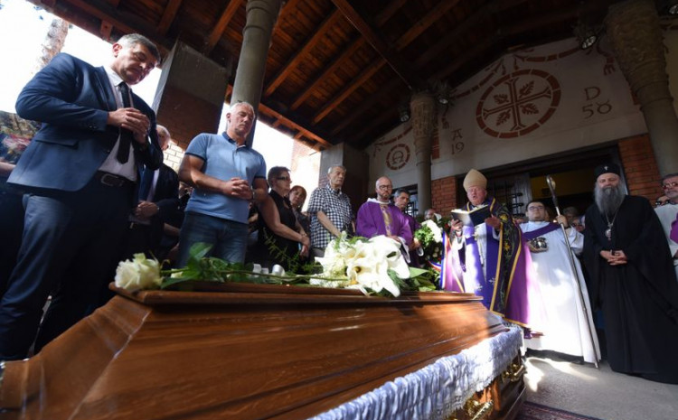Patrijarh Porfirije na ispraćaju Mateja Periša: &#8220;Dragi brate Nenade, znam da nema tuge u Mateju&#8221;