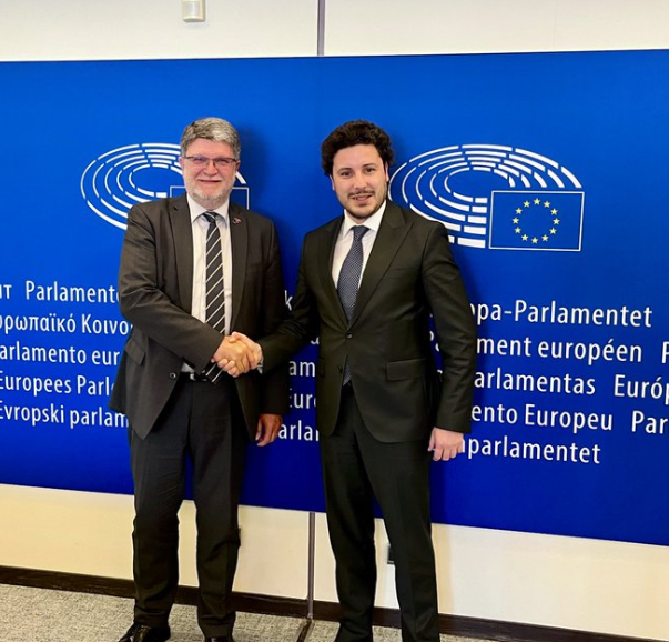 Abazović sa Piculom u Briselu: Evropski parlament pruža snažnu podršku crnogorskom putu u EU