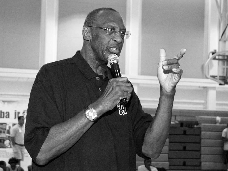 PREMINULA NBA LEGENDA Bob Lanije